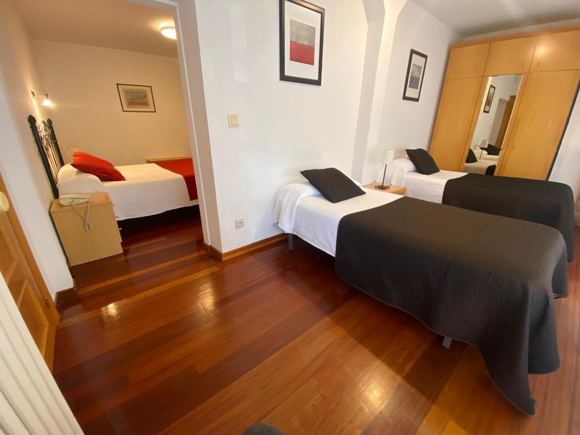 Hotel La Rambla ビエスカス エクステリア 写真