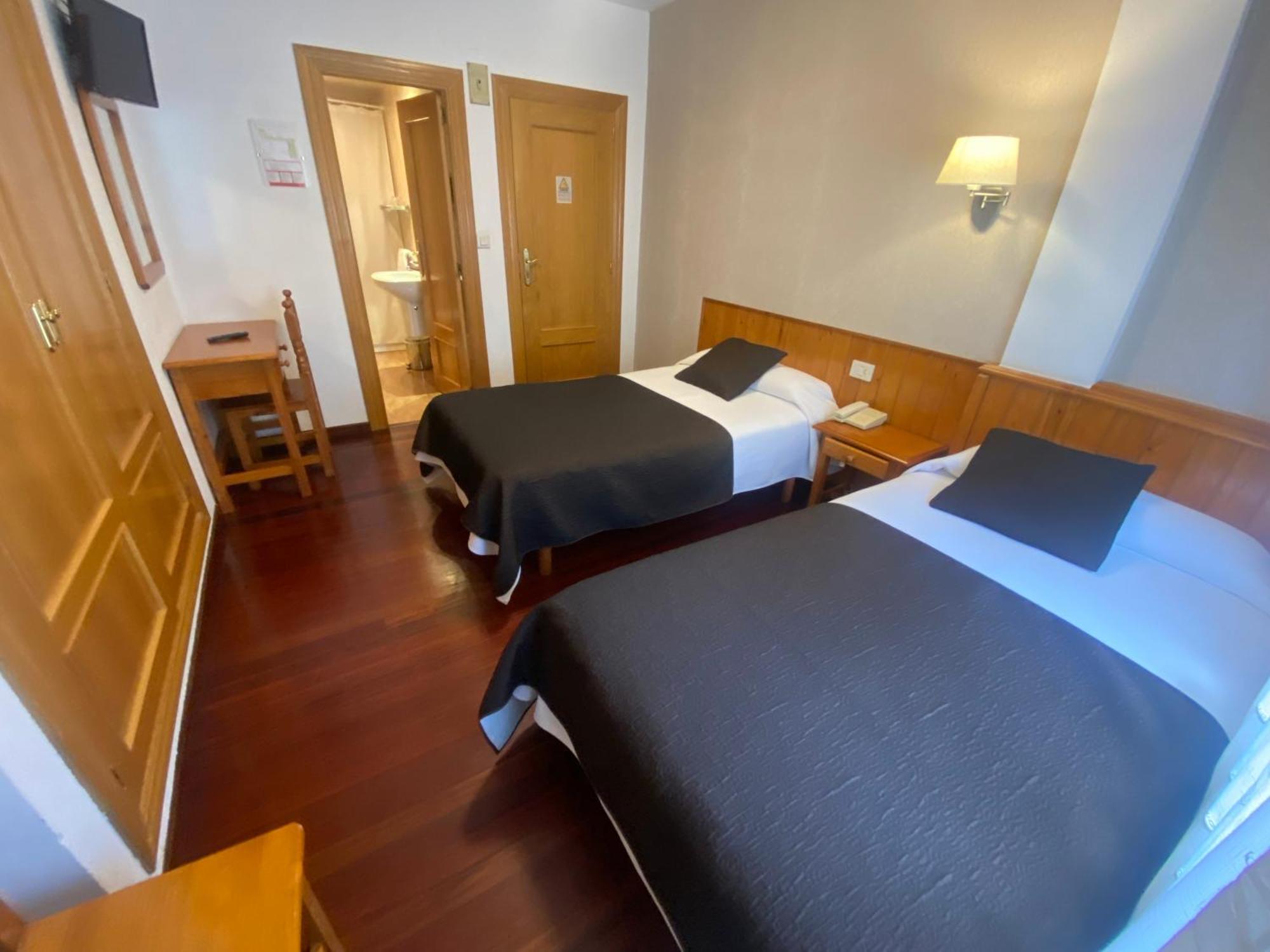 Hotel La Rambla ビエスカス エクステリア 写真
