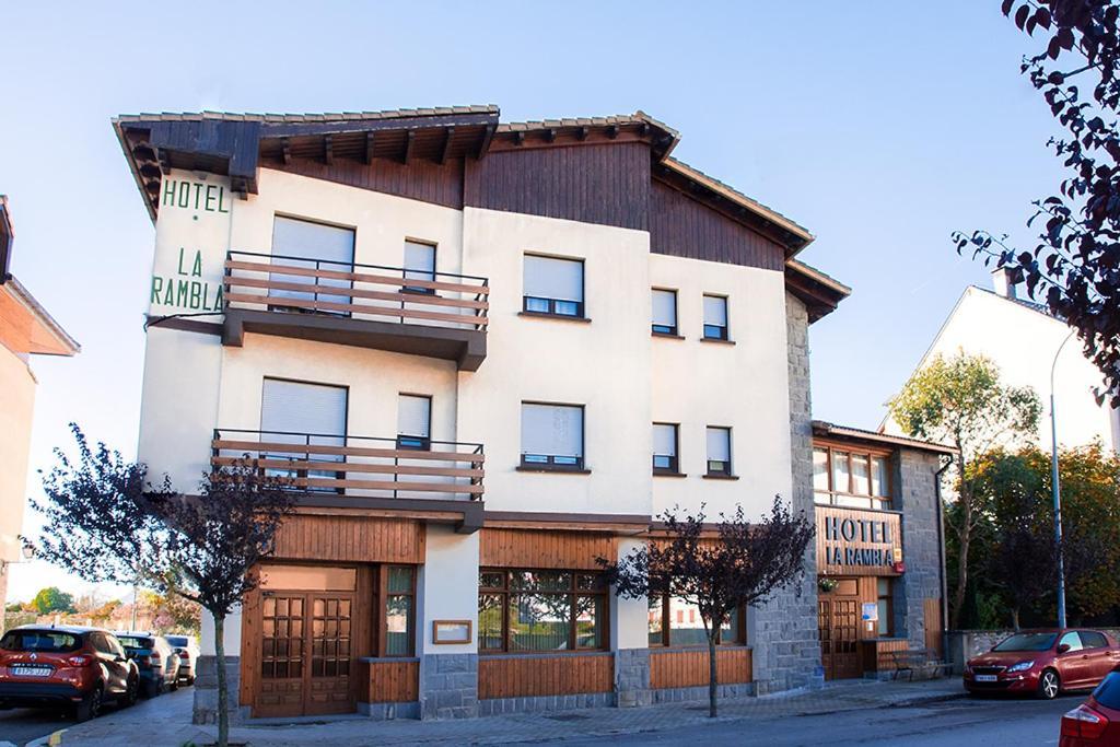 Hotel La Rambla ビエスカス エクステリア 写真