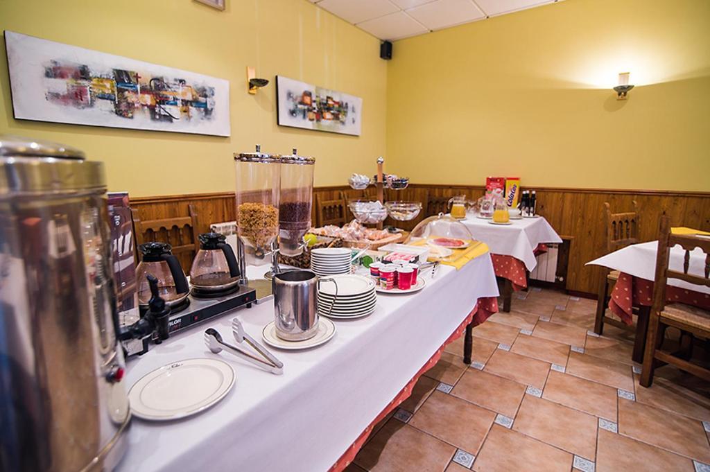 Hotel La Rambla ビエスカス エクステリア 写真