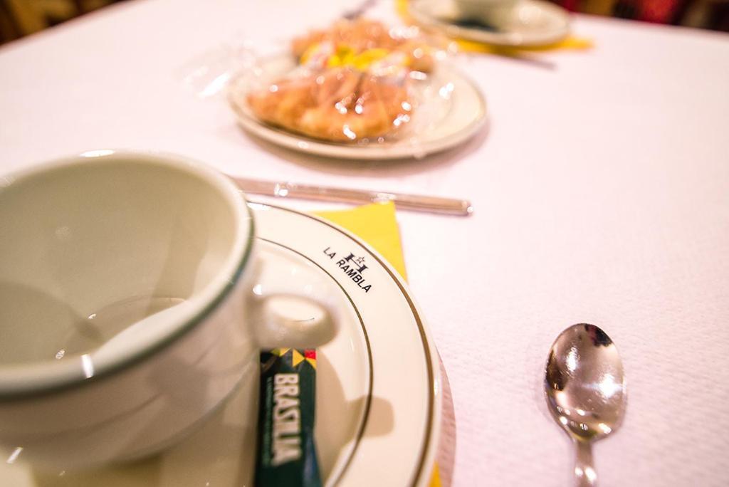Hotel La Rambla ビエスカス エクステリア 写真