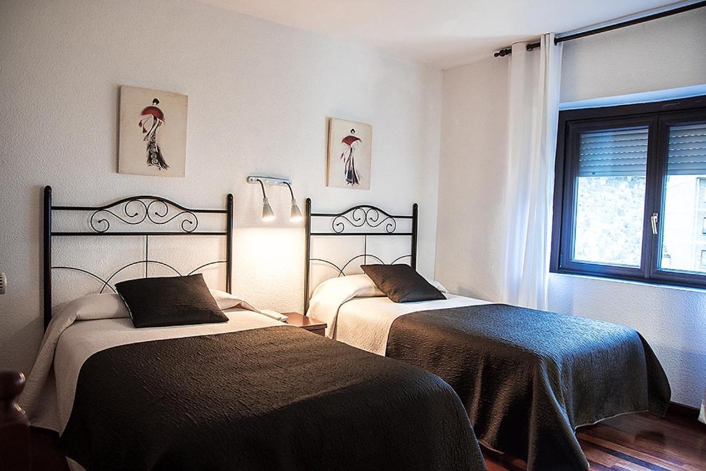 Hotel La Rambla ビエスカス エクステリア 写真