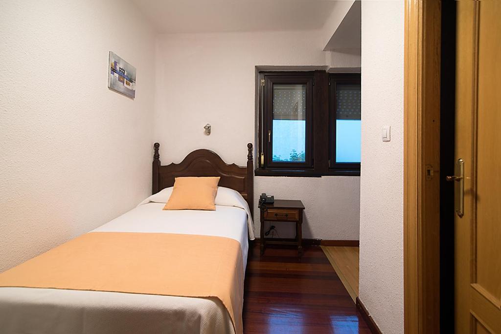 Hotel La Rambla ビエスカス エクステリア 写真