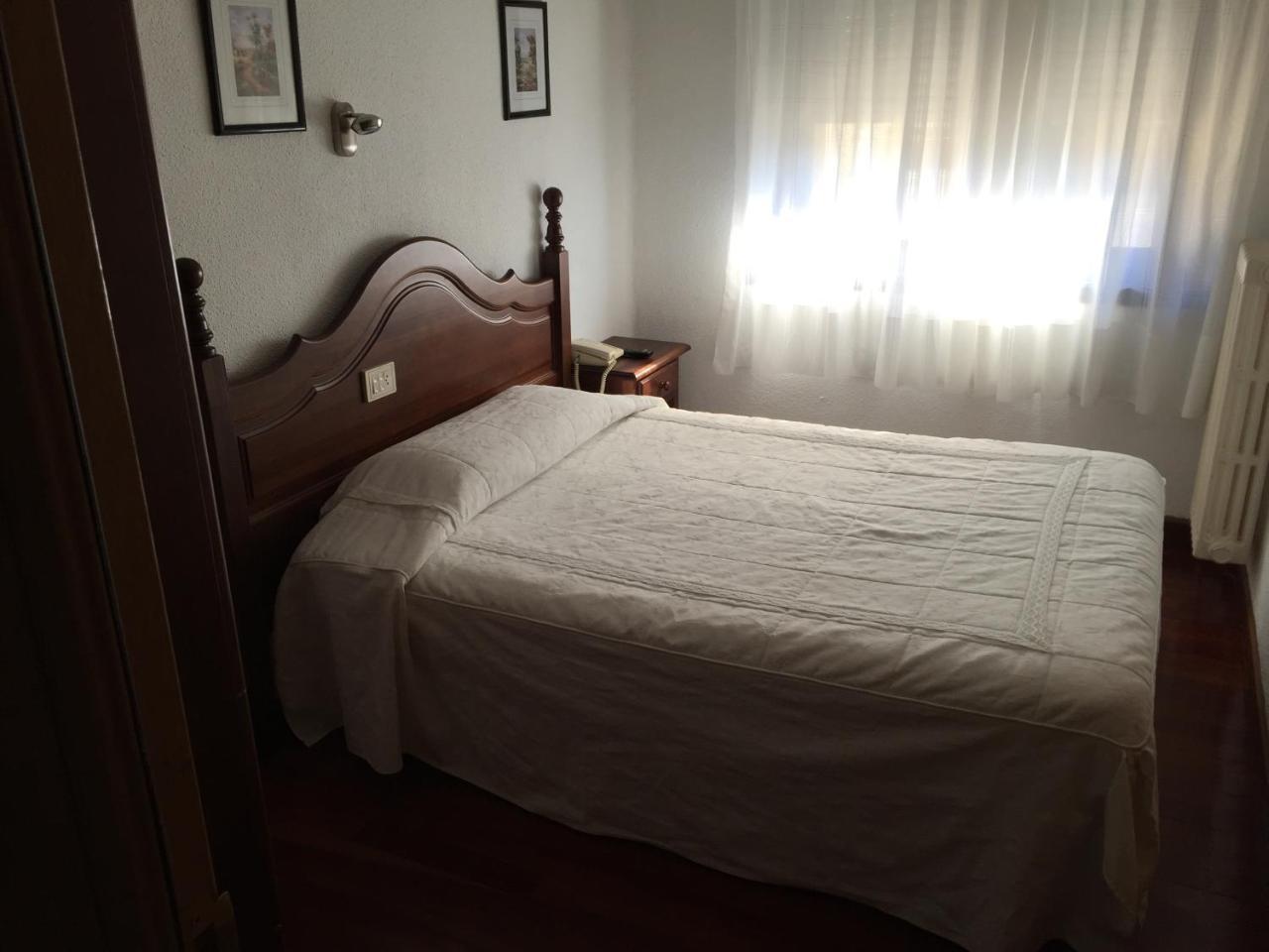 Hotel La Rambla ビエスカス エクステリア 写真