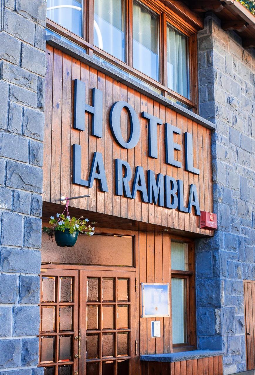 Hotel La Rambla ビエスカス エクステリア 写真
